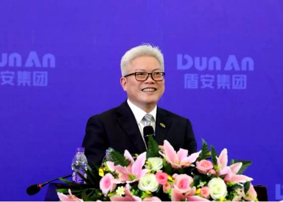 “变脸”有迹可循：深陷450亿债务危机，商业堡垒变成囚禁的牢笼