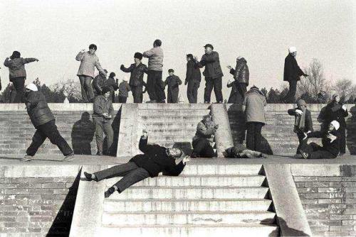 要警惕所谓“气功”的*教邪**化——从“日月气功”谈起