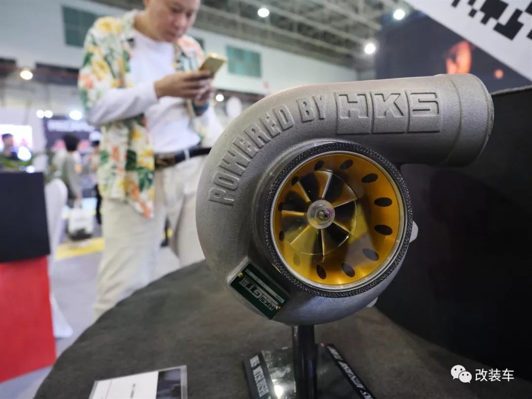 改装车聚会,改装车齐聚车展