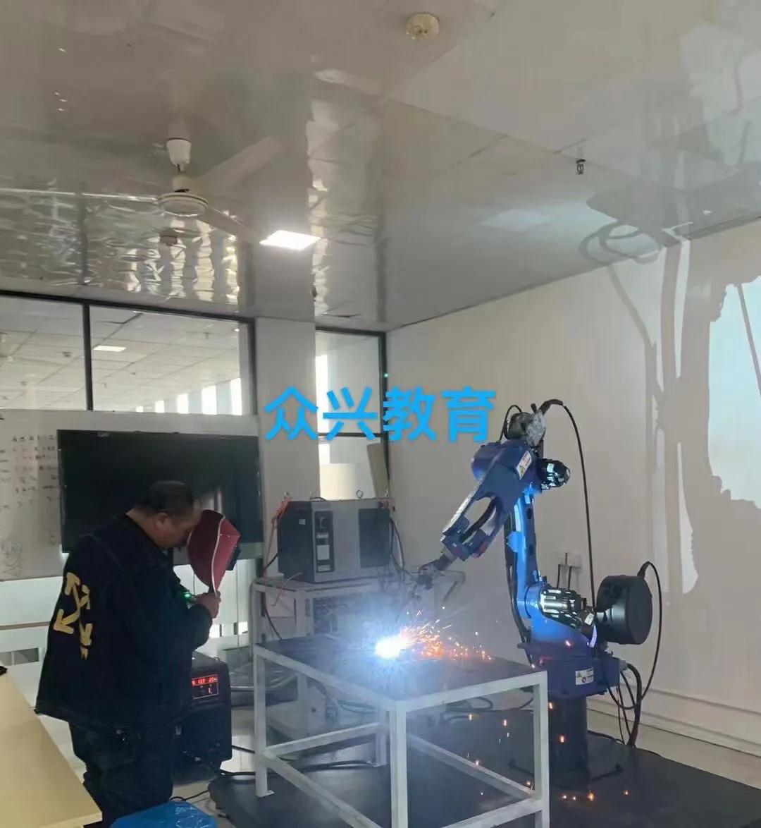 plc编程机器人线下免费学,专业做plc工业机器人视觉编程培训