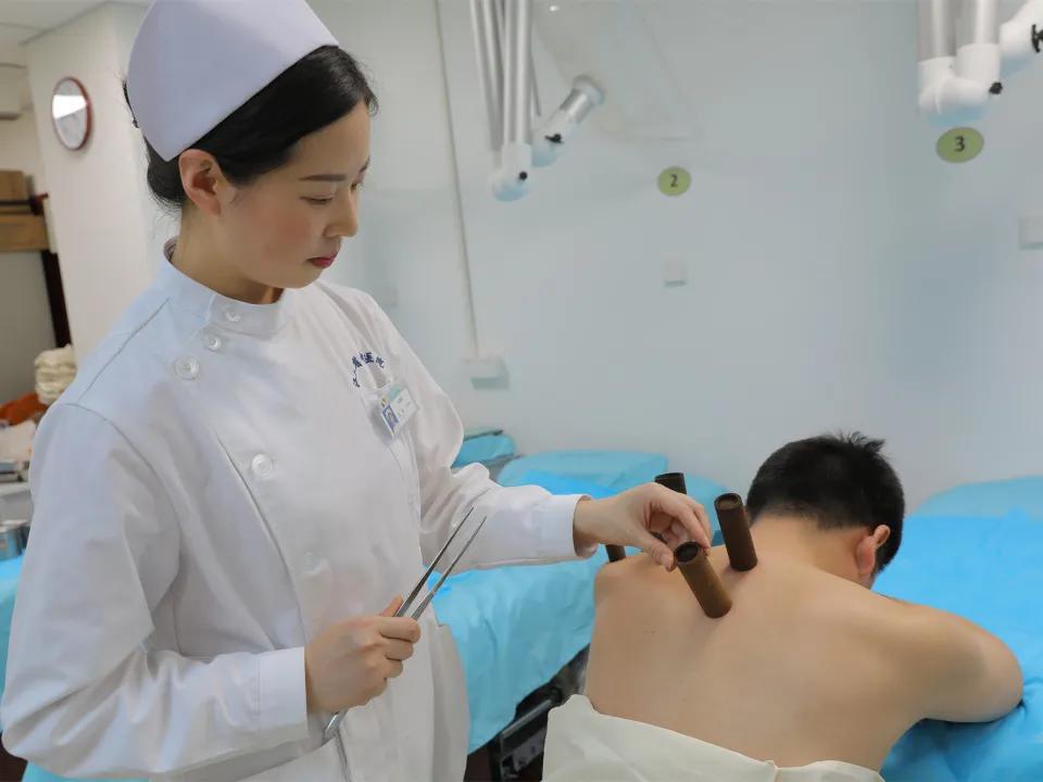 探访省中医院中医传统特色疗法中心