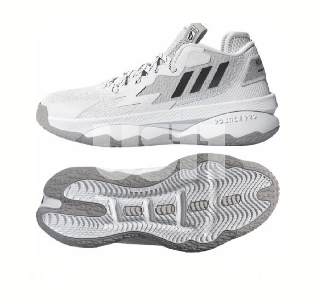 利拉德8新配色发布,利拉德8代适合扁平足吗