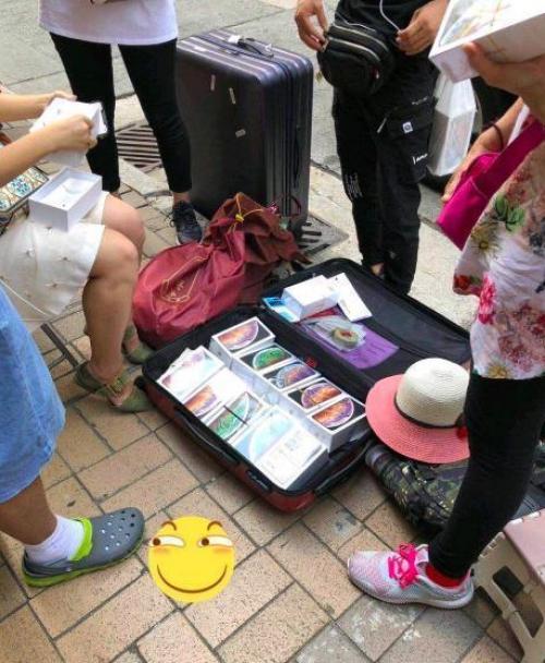 华为mate20是徕卡三摄吗,华为mate20徕卡