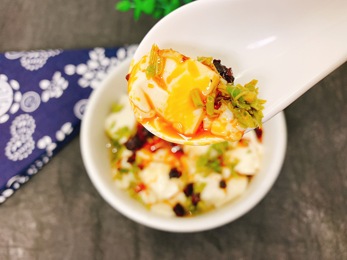 香椿苗拌鸡蛋干香椿苗要不要焯水,安徽香椿拌豆腐香椿需要焯水多久