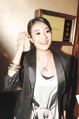 谢霆锋现在选择王菲还是张柏芝,谢霆锋和王菲先谈的还是张柏芝