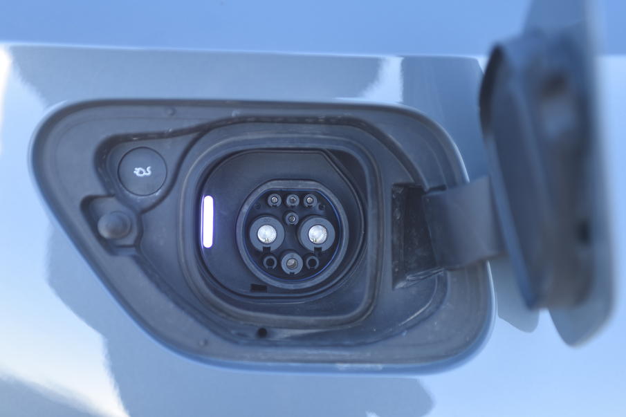 特斯拉新款model3与极星2,特斯拉新款model3和极星2