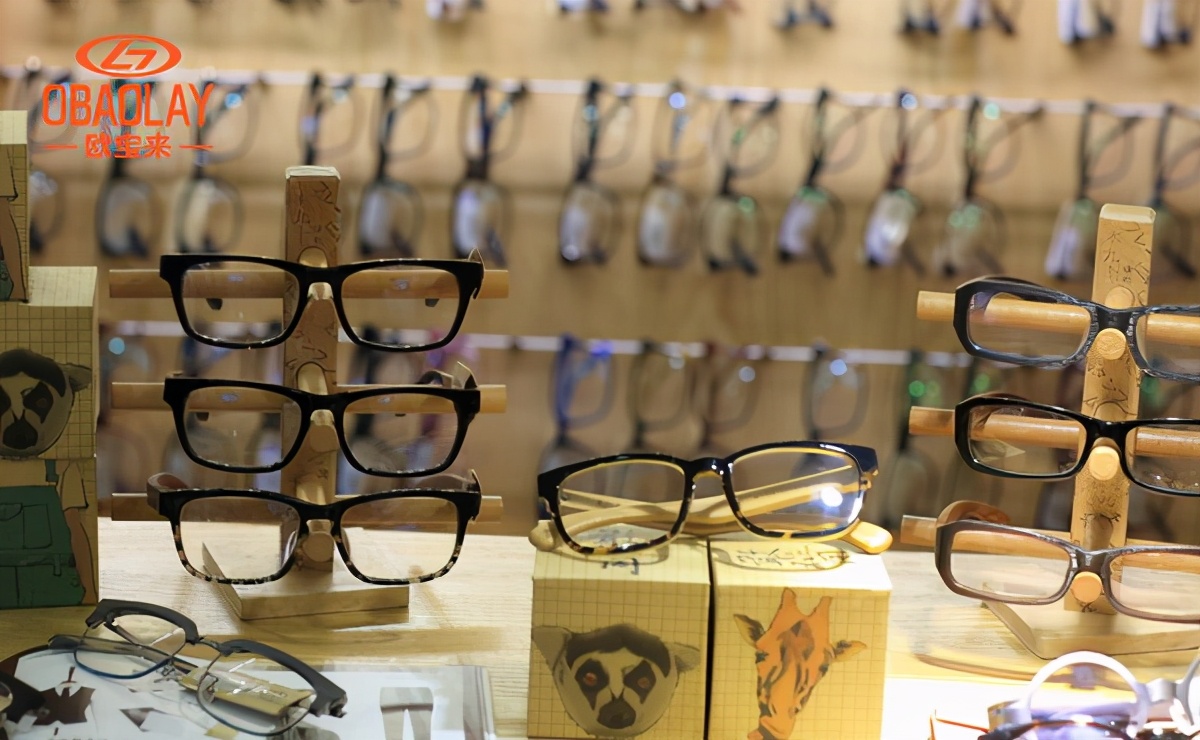 眼镜店加盟条件及注意事项,眼镜店加盟经营模式