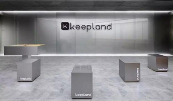 这届年轻人不配去健身房