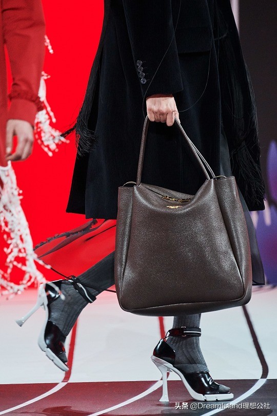 prada2023早春新款包,新款prada时装包晚宴包