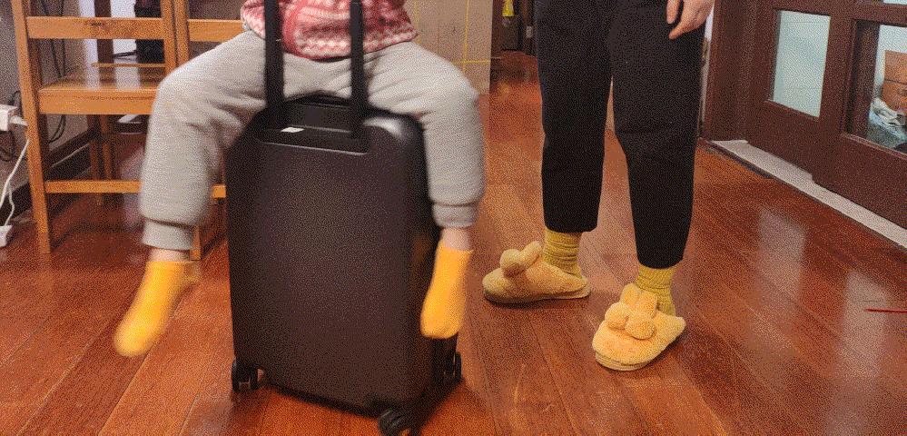 地平线8号登机箱值不值得买,地平线8号行李箱测评全部视频