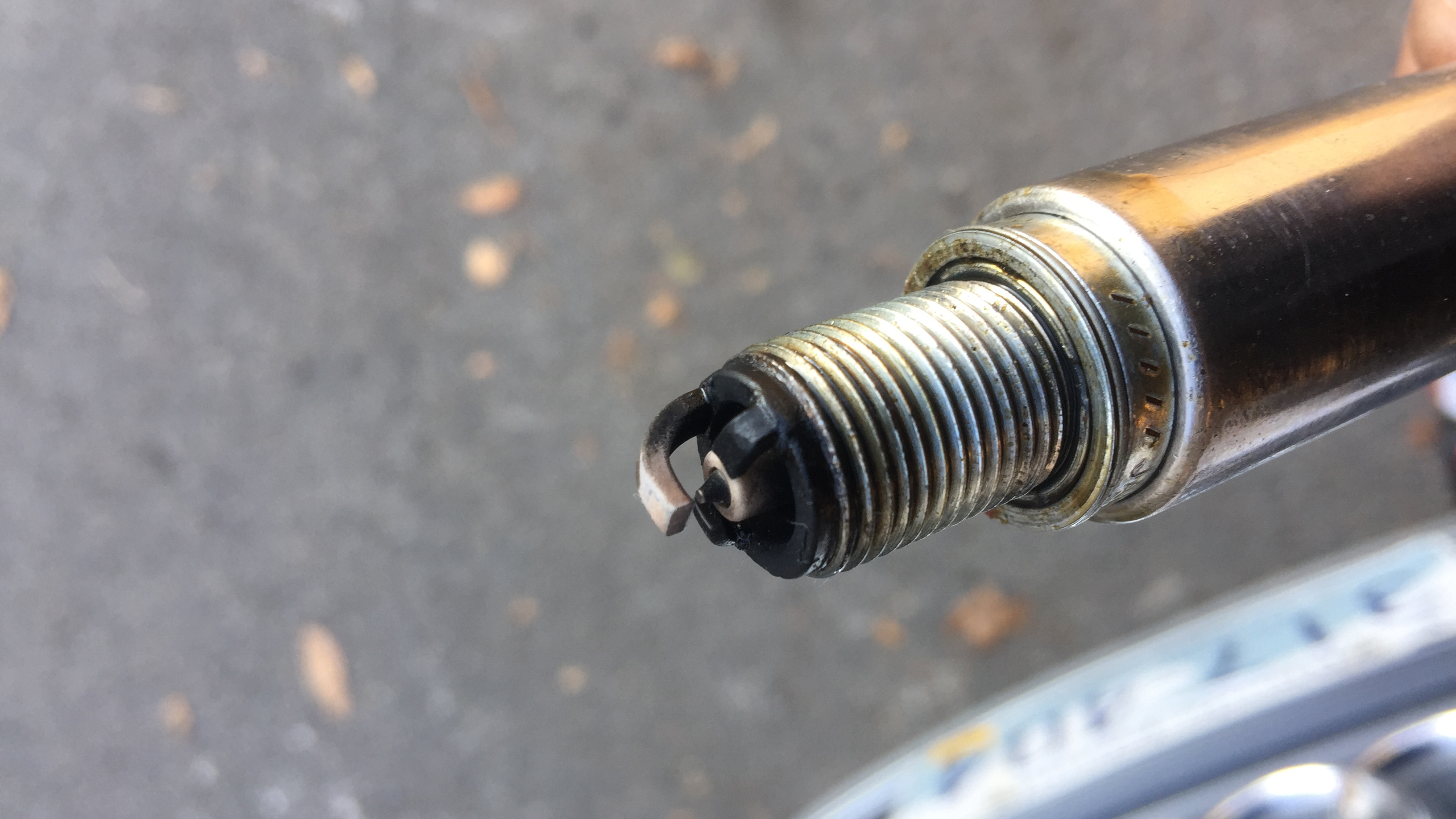 双铱金火花塞能提升动力吗,买更贵的火花塞能提升动力吗