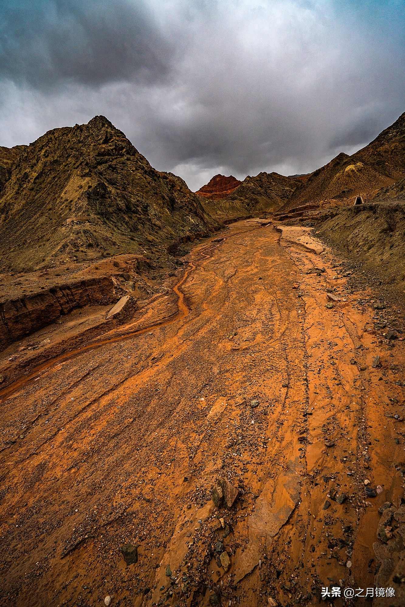 大柴达木湖和大柴旦翡翠湖,大柴旦翡翠湖在柴达木盆地