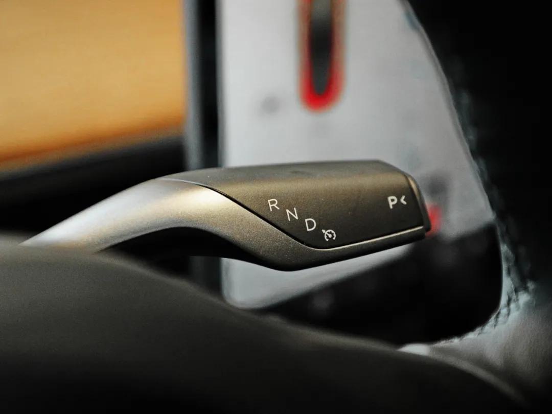 60多万事故车,特斯拉保命