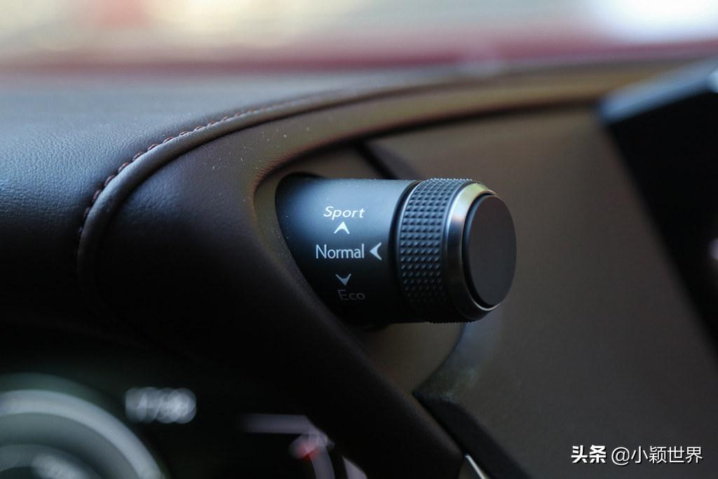 试驾雷克萨斯ES300h，有油就不会断电，出行无后顾之忧
