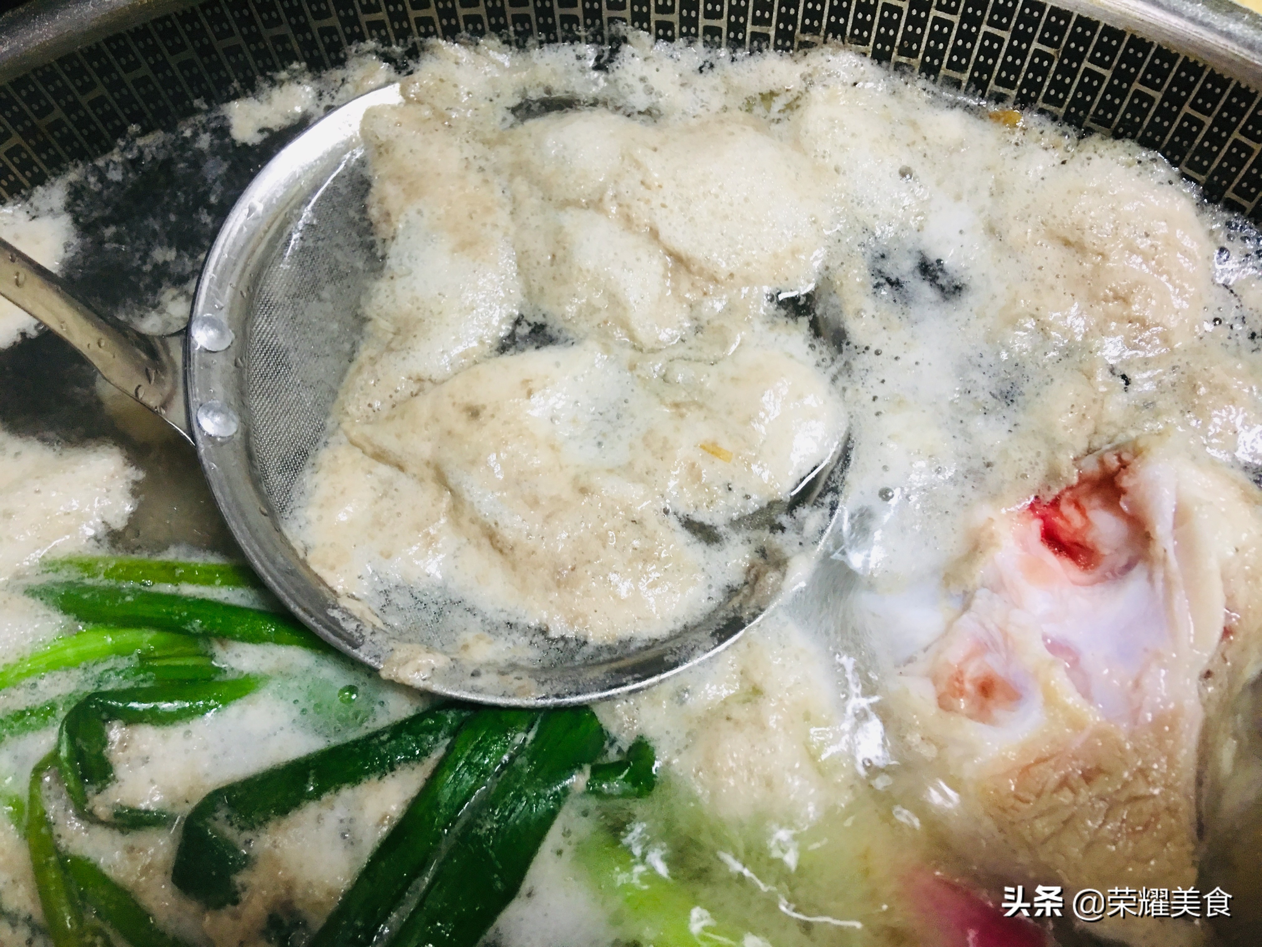 煮骨头汤为什么一直有浮沫,炖骨头汤为什么浑浊