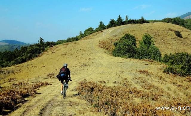 十峰连登天竺山,昆明10峰