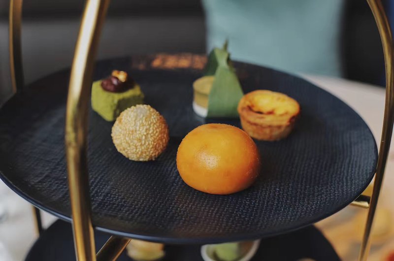 住进这座香港潮牌酒店，像是完成了一趟艺术旅行