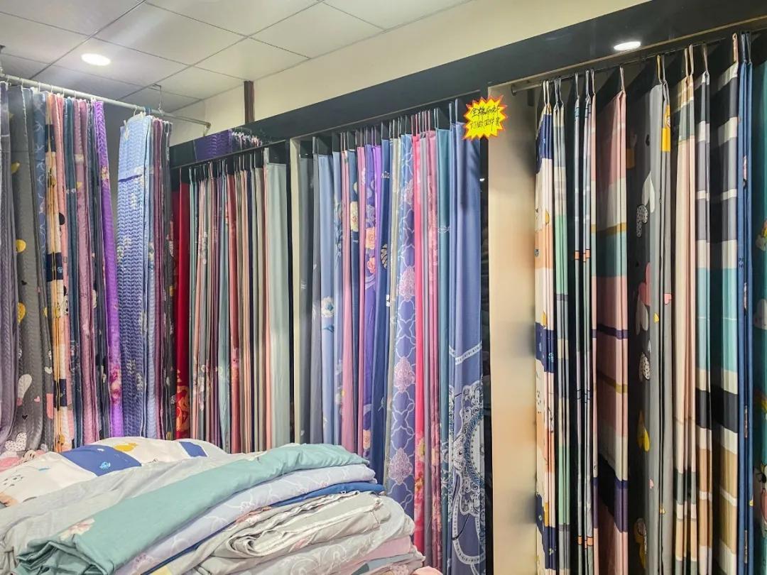 霞山外贸纺织城、服装城618狂欢节，消费满58元抽奖，100%中奖