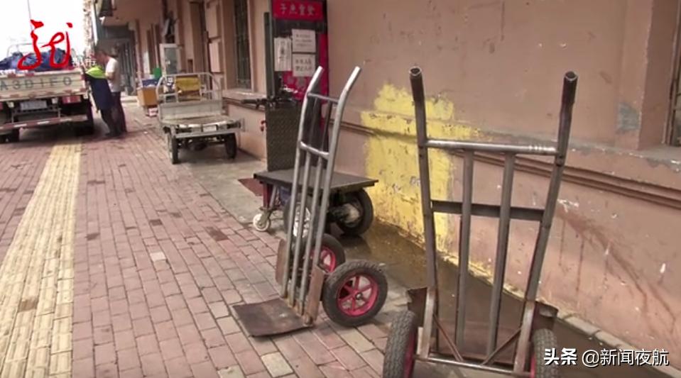 一辆车占两个公共停车位怎么解决,用障碍物霸占公共停车位怎么处罚