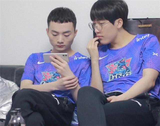 lpl亮相fpx夺冠皮肤,lpl春季赛fpx战胜tt