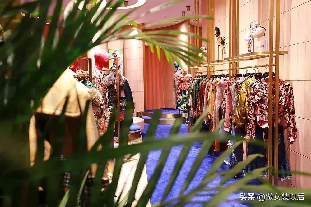 100平女装店陈列摆放效果图,女装陈列的八大原则和七大方法