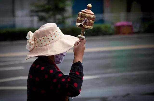 转经筒音乐完整,转经筒上的梵音