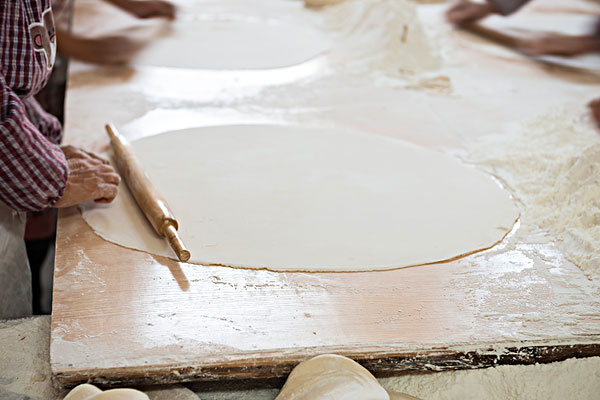 手擀面怎么和面才筋道煮不断,老妈教我烙饼