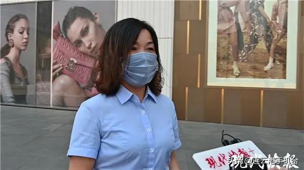 高温户外工作晒黑,高温下的劳动者脸晒黑了