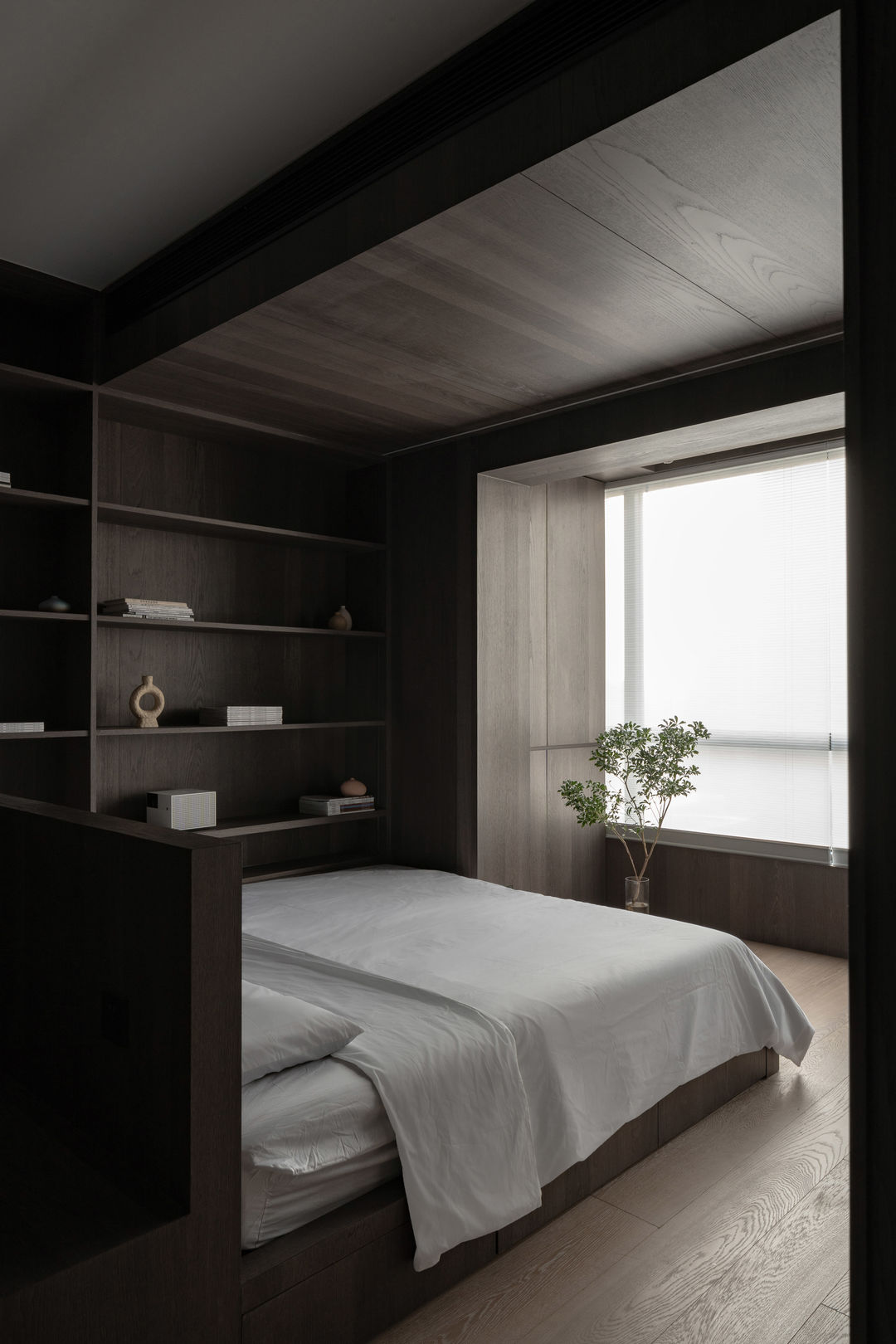 90平米两室一厅浅黑胡桃装修图,小户型现代简约胡桃木色