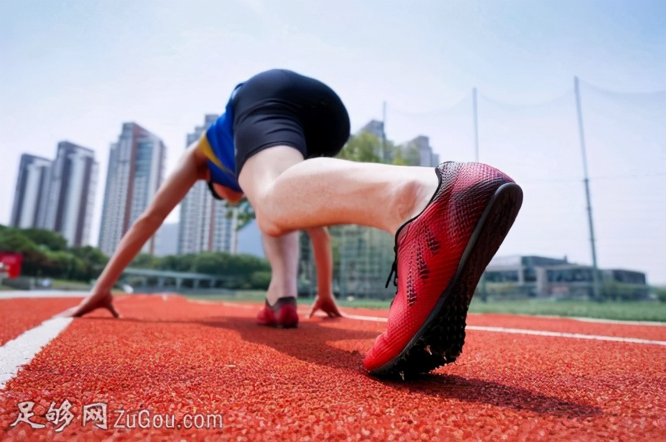 长跑钉鞋的选购,初中生如何选购钉鞋