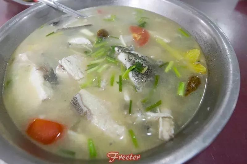 我们跟着本地人吃完这十家店，做了一份最靠谱的三亚美食线路