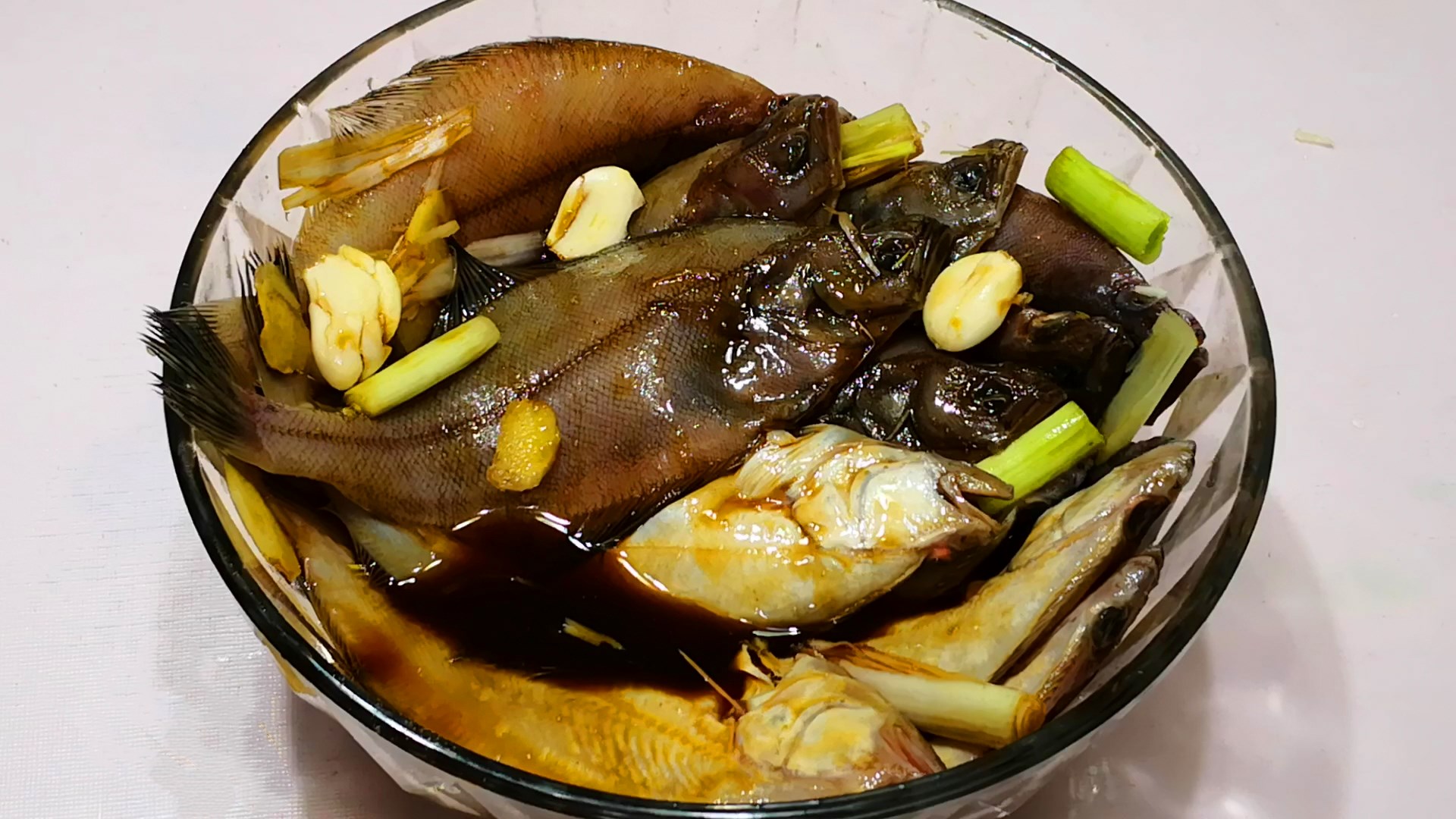 如何炸鱼炸得又酥又脆,炸鱼要怎么炸才会又酥又脆