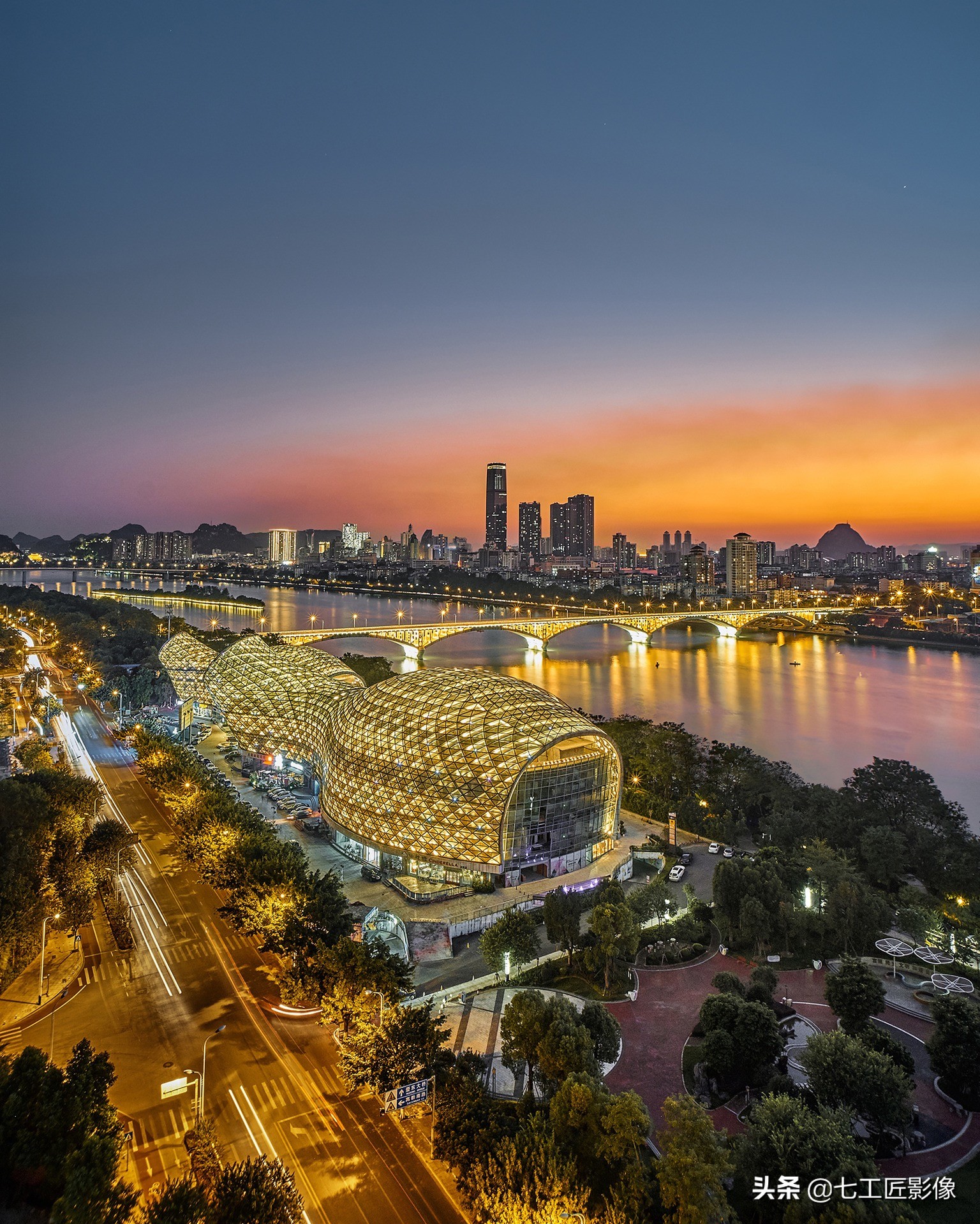 七工匠12mmf2缺点,七工匠12mmf2.8拍星空