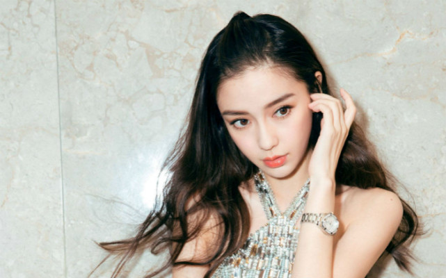 秦昊发飙怒斥*拍偷**者,4岁女儿正脸被曝光,颜值随奶奶眼睛小