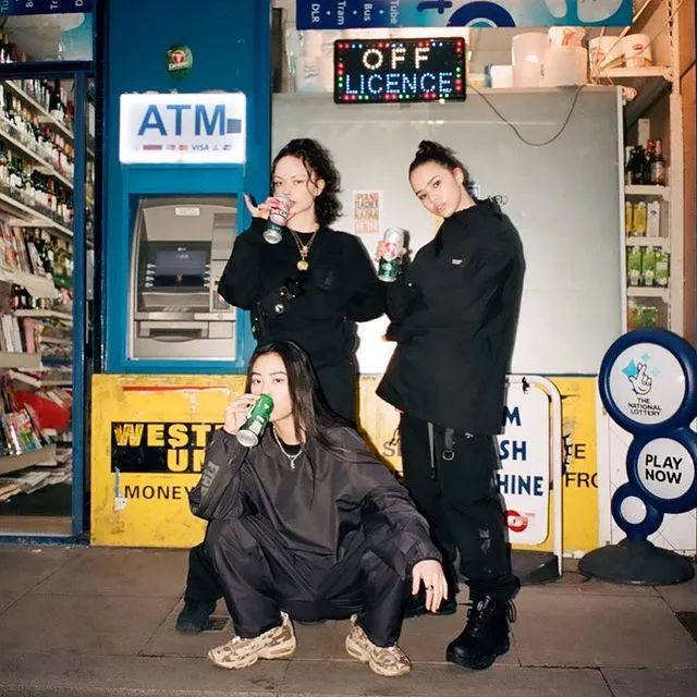 穿jk的女生不容易,穿jk的女孩是不是很难追