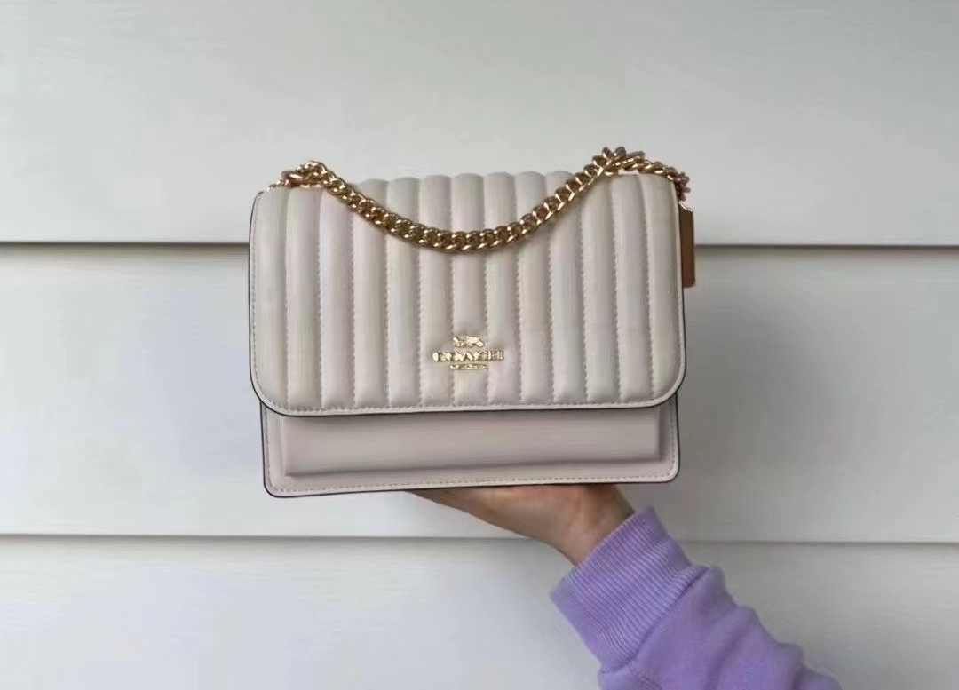 coach奥莱包值得买吗,coach奥莱款和专柜款哪个值得购买