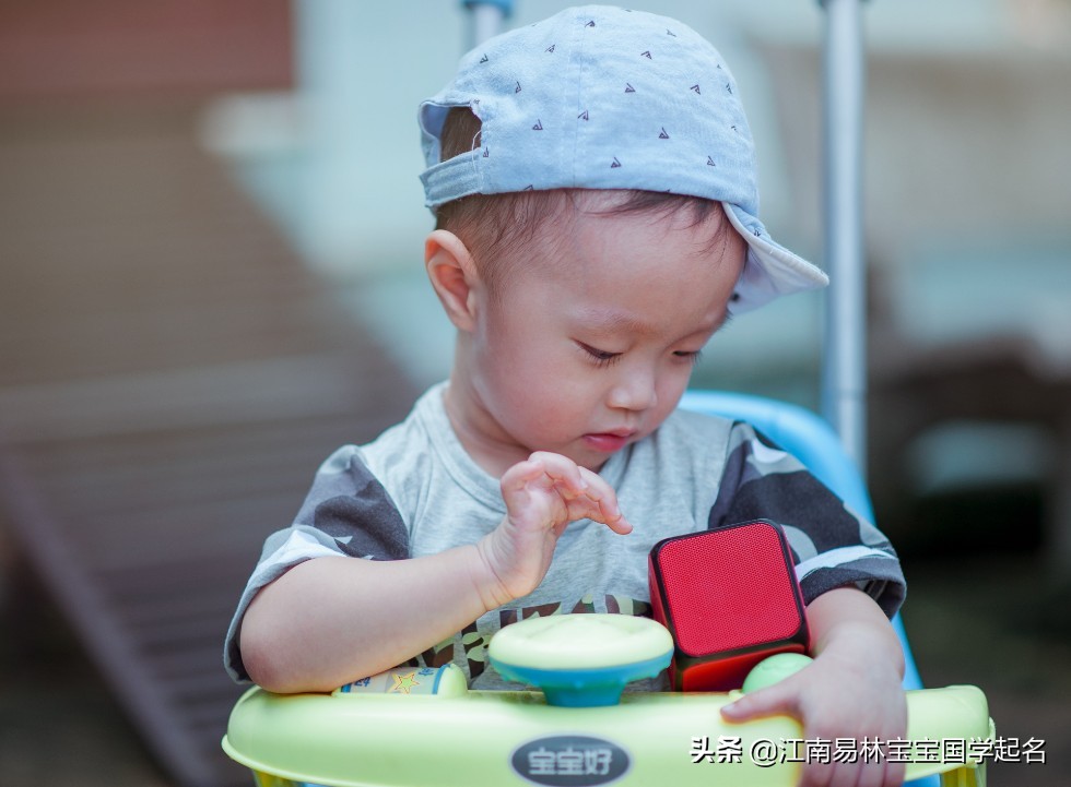 楚辞中好听儒雅男宝名字,楚辞中大气的男孩名