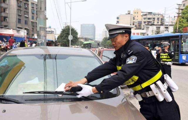 停车免罚单的正确方法,停车位不足被罚违停去哪申诉