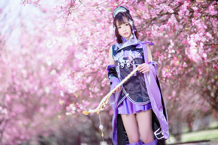 快来感受来自奶妈的爱~剑网三治疗心法cos,五七万真的美貌呀~