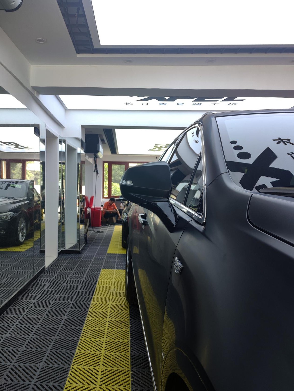 凯迪拉克suv全部车型xt5尺寸多大,皇冠陆放suv和凯迪拉克xt5怎么选