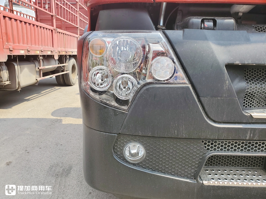 豪沃新款tx7配置,豪沃tx7290马力7.8米底盘多少钱