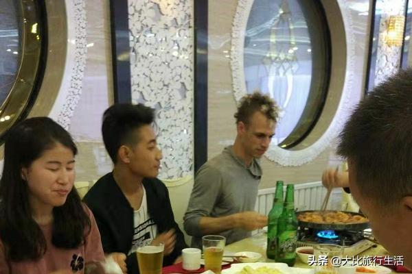 朝鲜人民为什么对中国很欢迎,朝鲜人民对待中国游客好吗