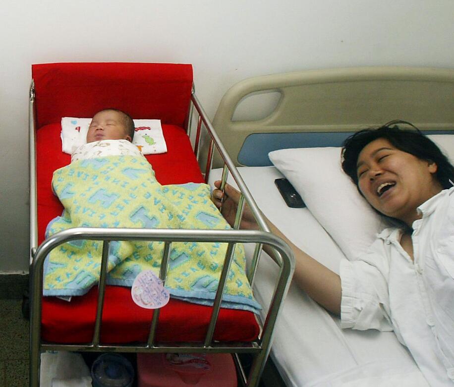 剖腹产产妇从产房出来该注意事项,剖腹产进产房医生怎么手术