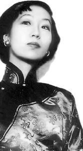 张爱玲扭曲的价值观,张爱玲的性格和她的作品的关系