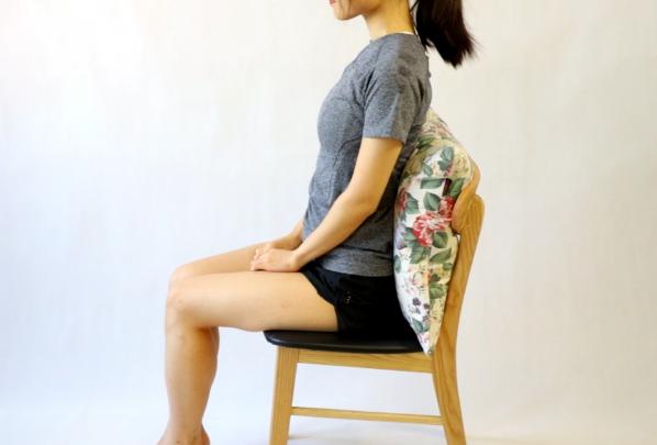 久坐屁屁有两块黑印怎么解决,久坐屁屁长痘怎么办