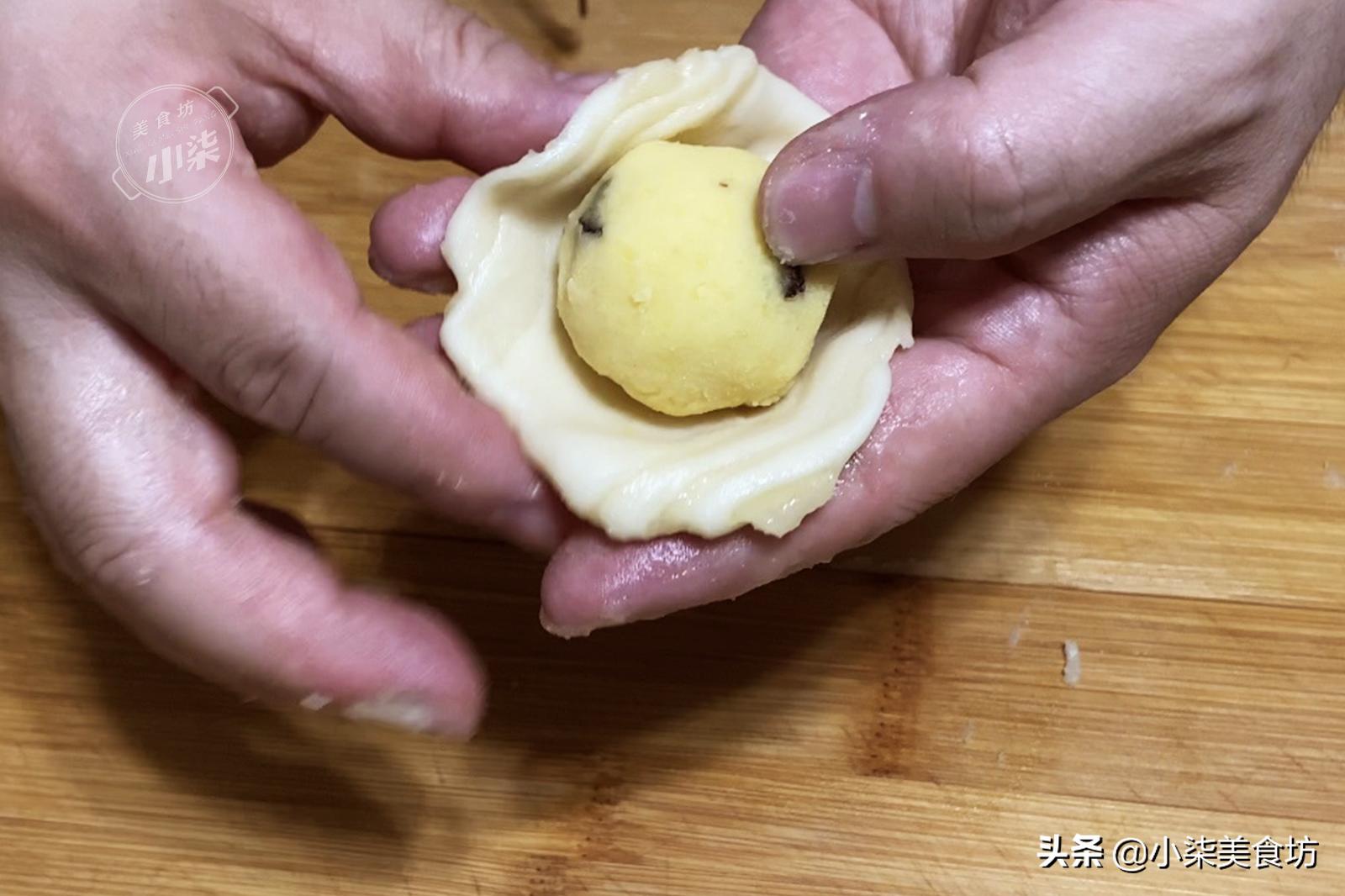 用绿豆做小饼家常配菜的做法,外皮酥软香甜绿豆小饼