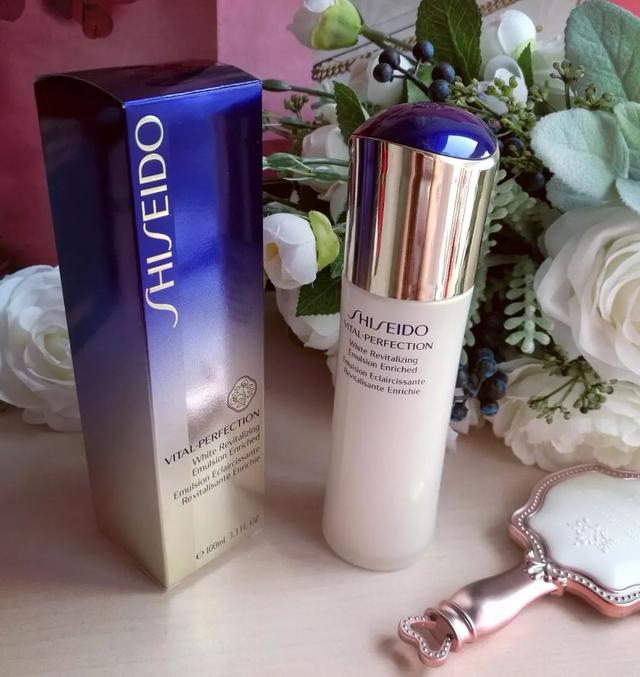 初秋经典款种草乳液推荐：深层补水，贵妇质感乳液，让肌肤清爽顺滑