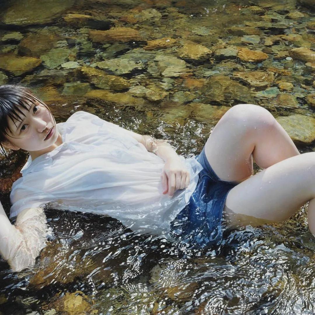 日本90后画家超写实绘画作品欣赏,日本画家画小清新少女