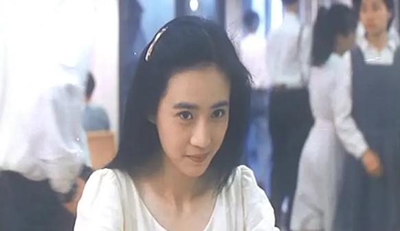 她因拒绝潜规则无奈退出娱乐圈,拒绝潜规则后被雪藏