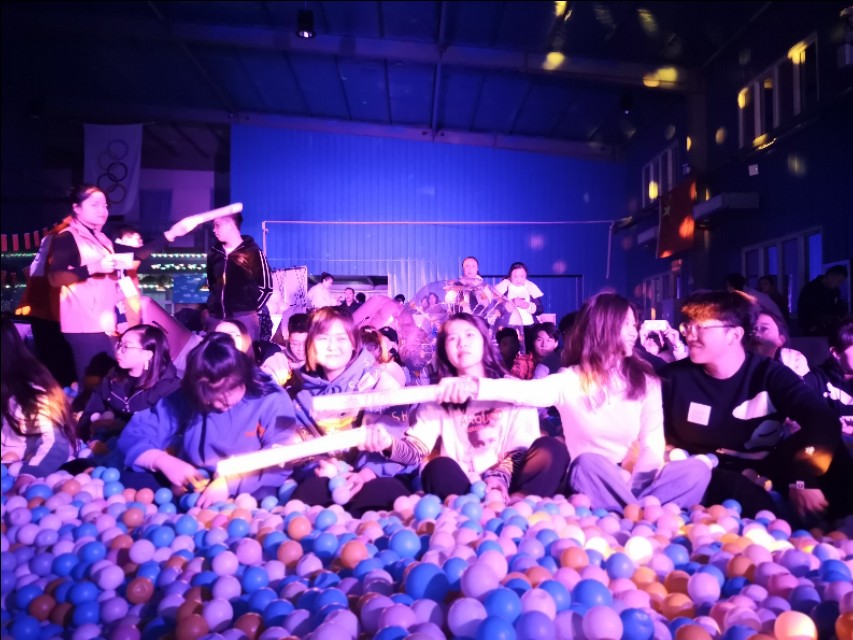 蹦床主题乐园旱雪滑梯,咸阳蹦床主题乐园